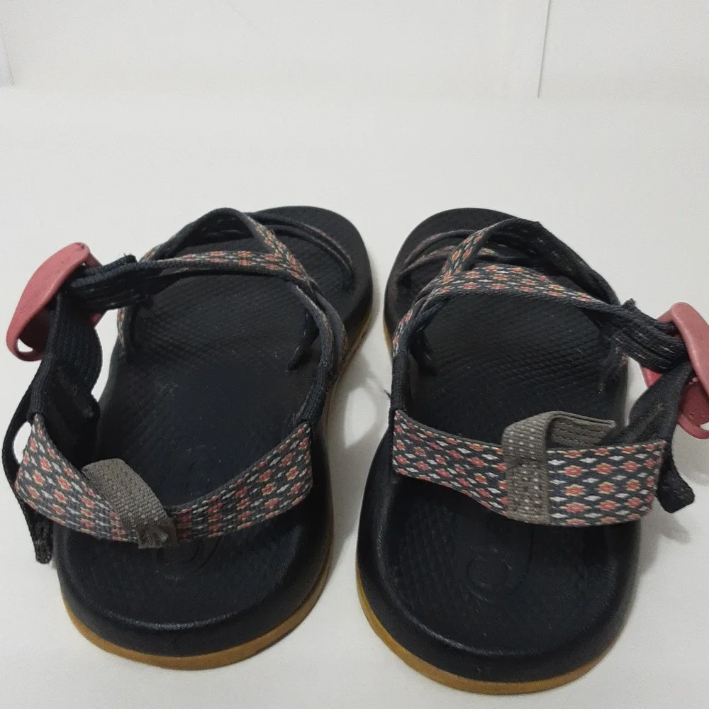 Chaco Girls‎ 4 Strappy Crossover Classic Sandal